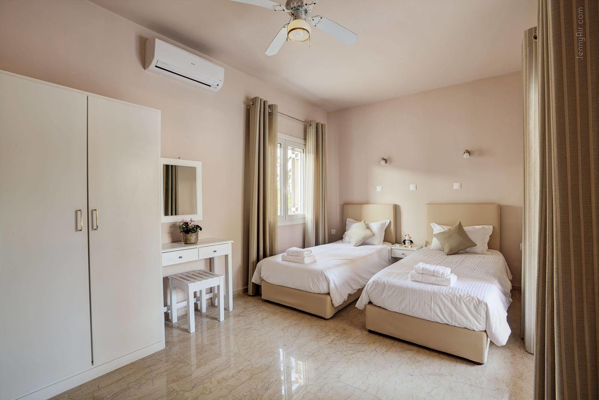Paradise Village Aparthotel Roda (Corfu)